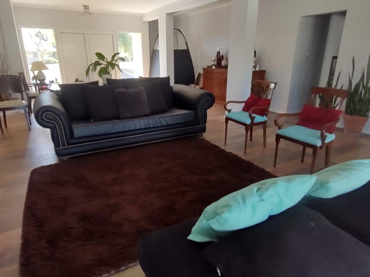 Casa 6 A Malibu 3Km Del Aeropuerto Podes Dejar Tu Auto 维拉阿连德 外观 照片